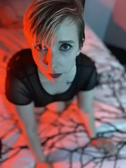 mylilgothiccgirl