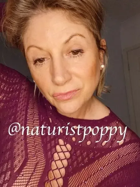 naturistpoppy