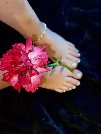 pretty.toe.princess