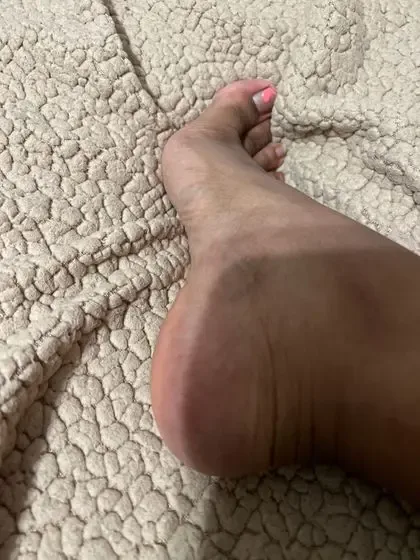 prettyfeet24