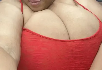 sexyreddbewbz
