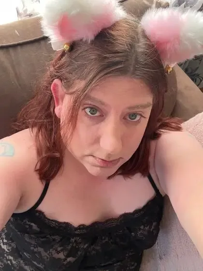 sissyariel2