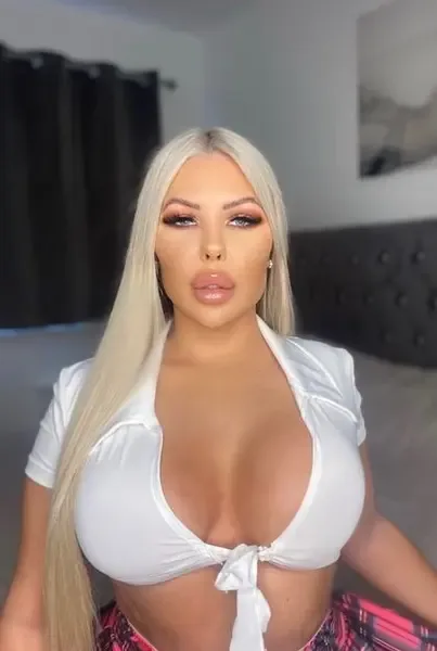 thebaddestblondie