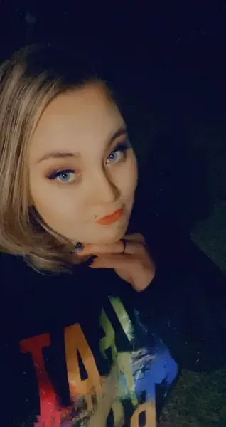 thegirlyourlookingfor