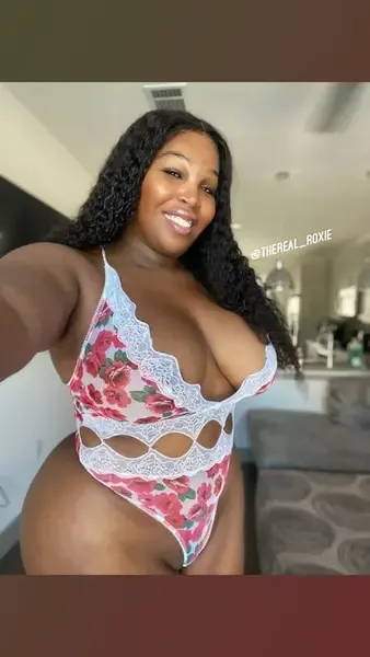 thereal_roxie