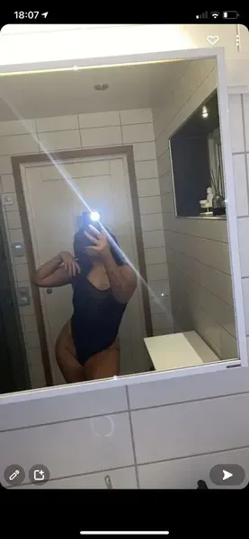 u184513930