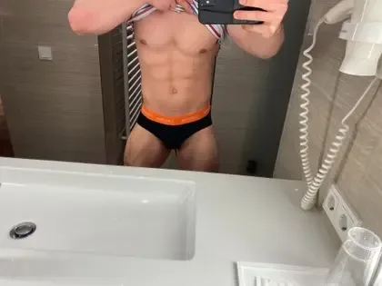 u196105913