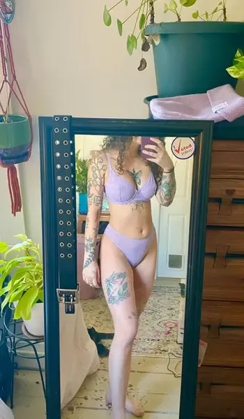 zoeybabe23