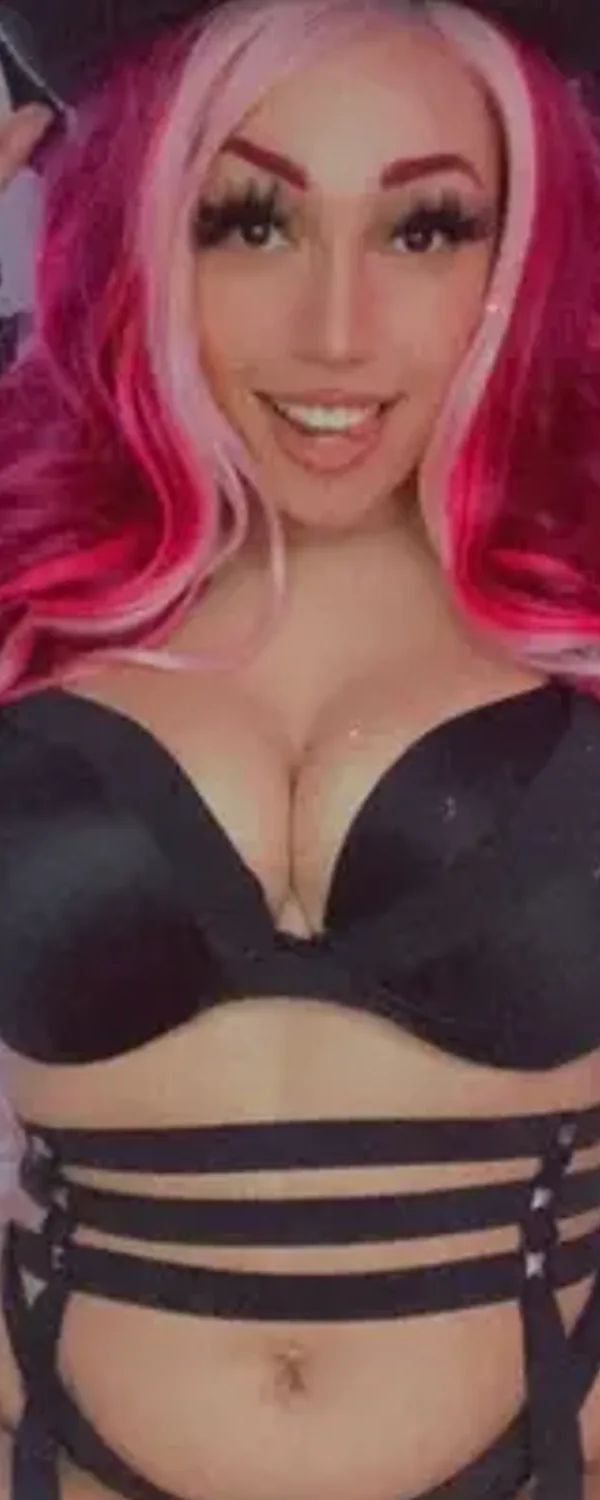 Honey Huxxlee 🍓 OnlyFans photo 1