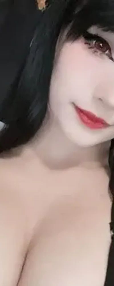 Skye ✨ (petite 19 Y/o) 👀