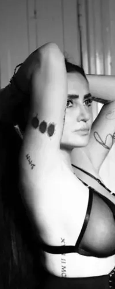 Lora 🖤
