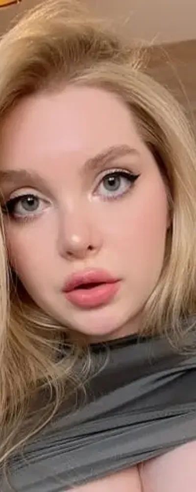 Alexis Lust | SEXTING