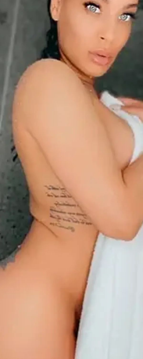 Victoria Green OnlyFans photo 1