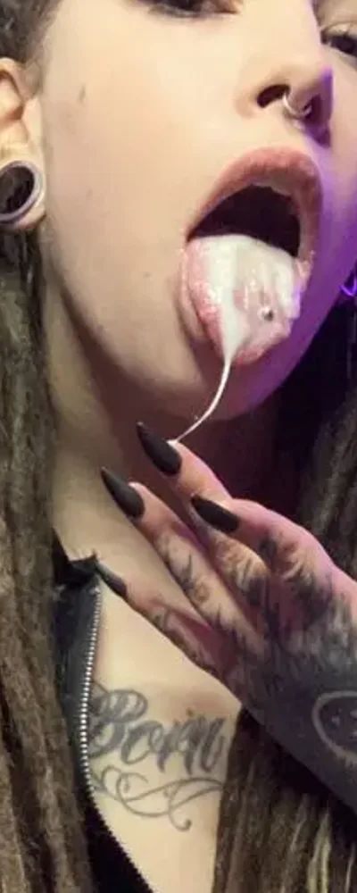 CHRIS - YOUR JIZZ BUCKET 😈😈😈