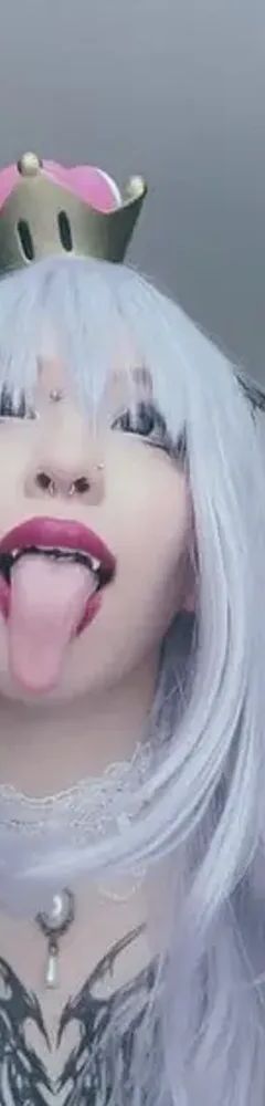Filipina Long Tongue Queen 💖