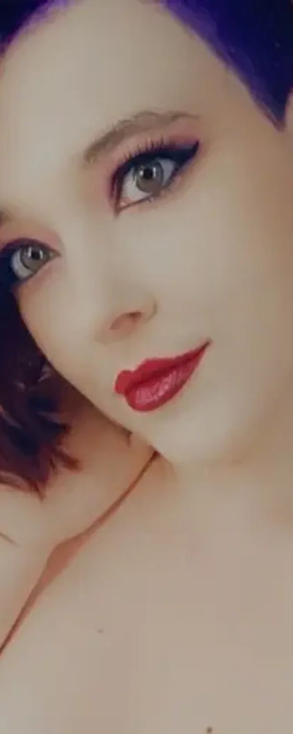 Daisy Elaine Squirt Goddess π OnlyFans photo 1