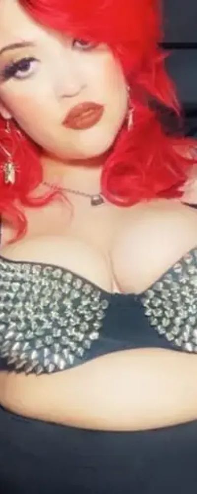 Savannah 🥀 Southern Busty Babe
