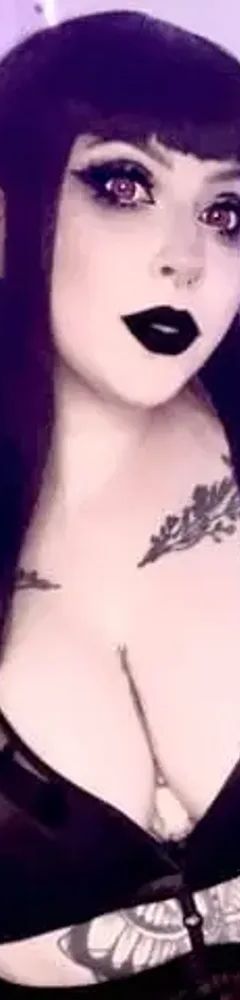 🖤gothpixi🖤