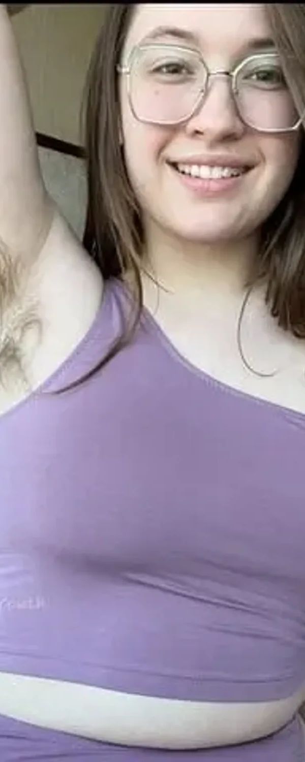 Rin โก Big Bush Babe ๐ฟ OnlyFans photo 1