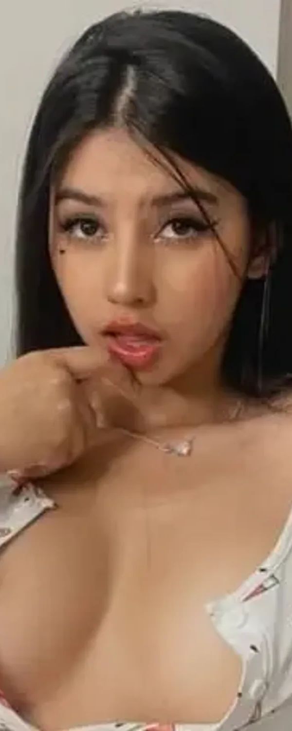 19 Laura😇 OnlyFans photo 1