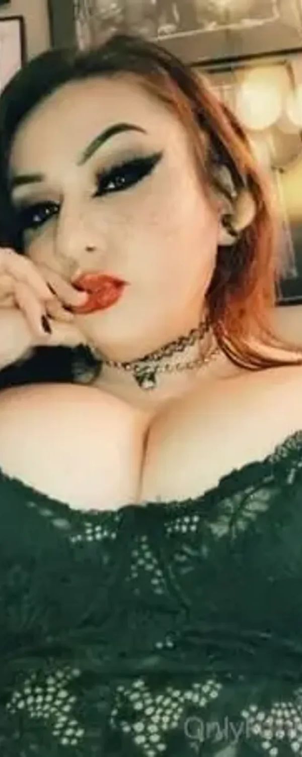 Alysin Chainz OnlyFans photo 1
