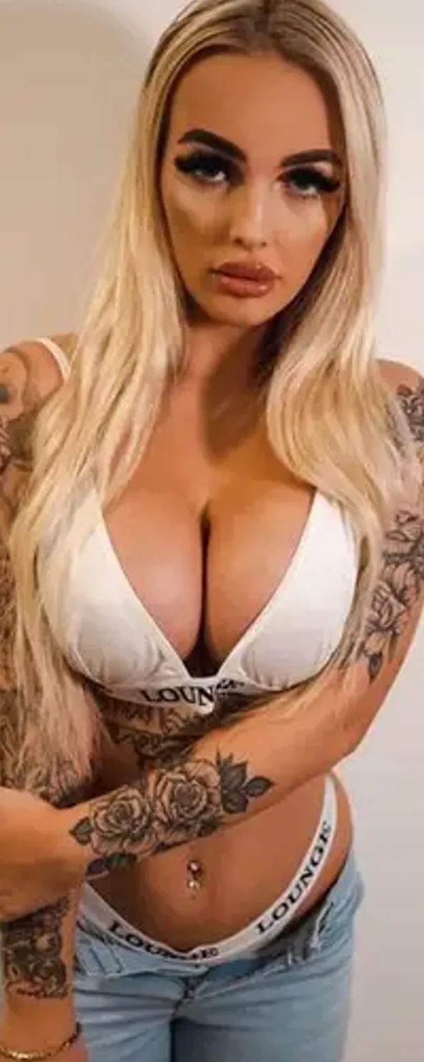 Bella Janice OnlyFans photo 1