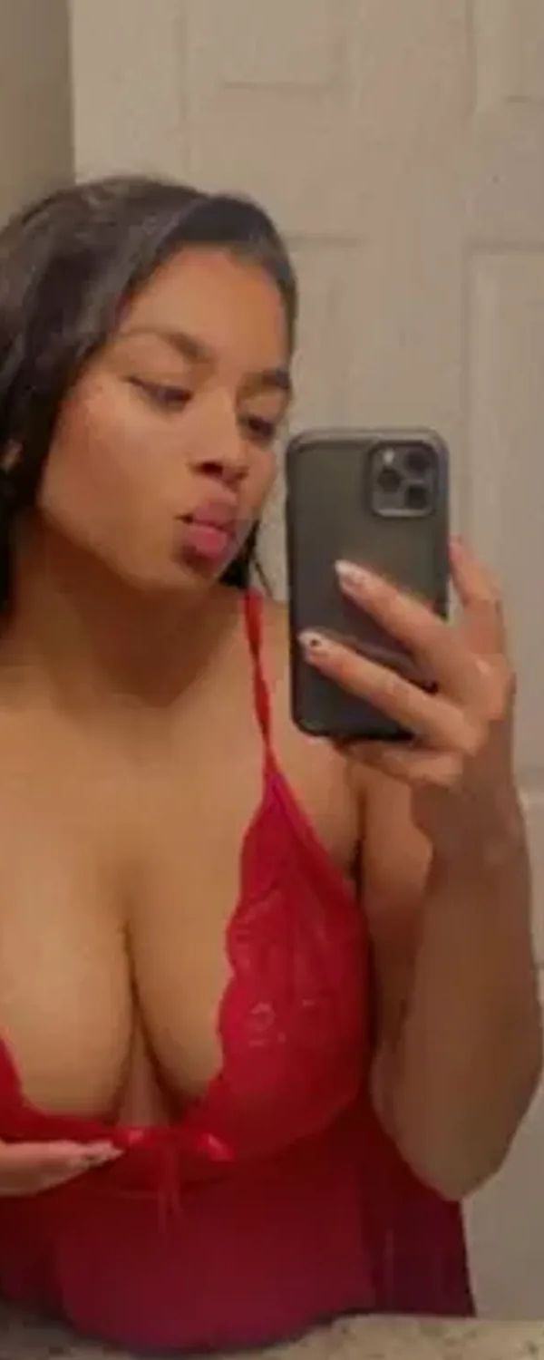 Brown Baddie Liv OnlyFans photo 1