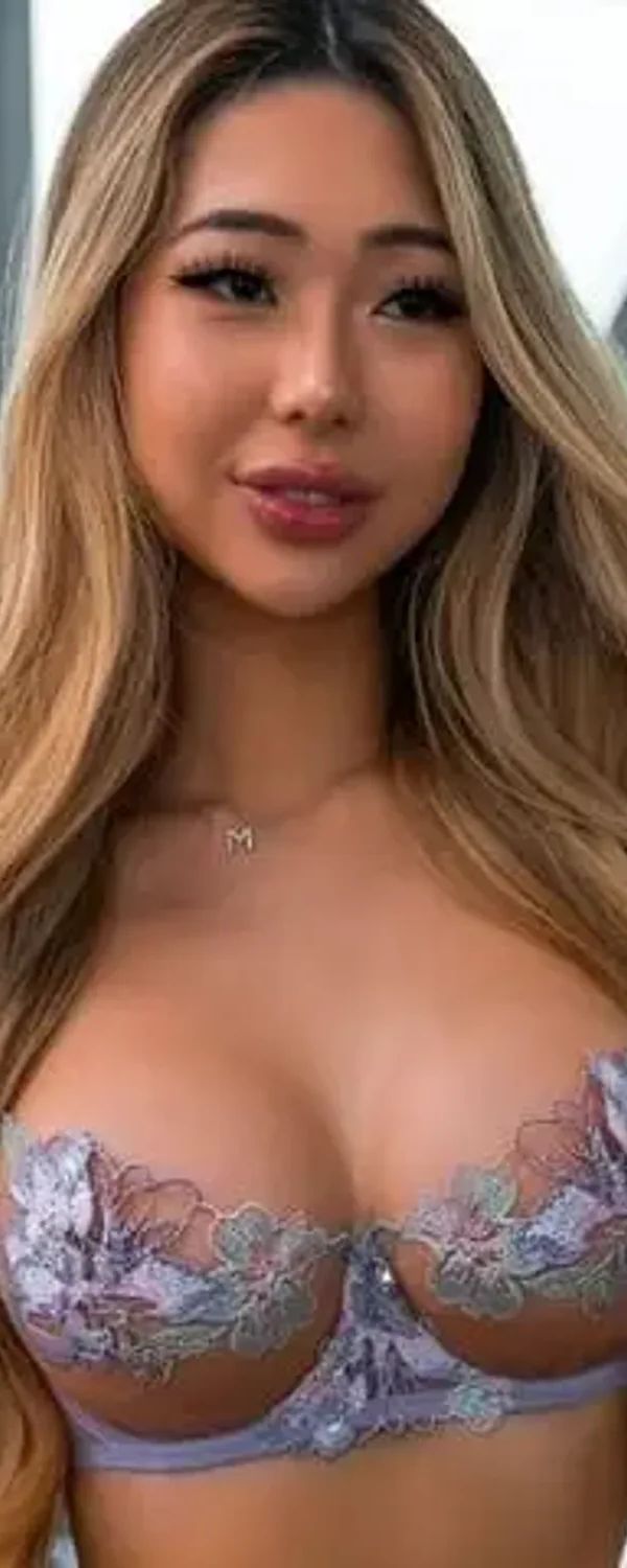 Chelle Lee OnlyFans photo 1