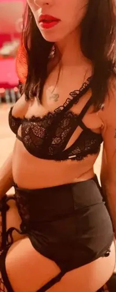 Mistress Iris Divina