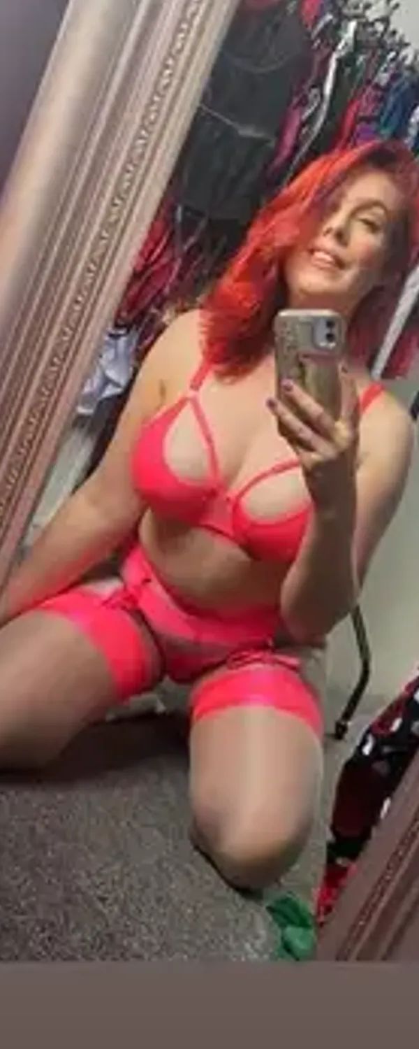 Suziesexylegs OnlyFans photo 1