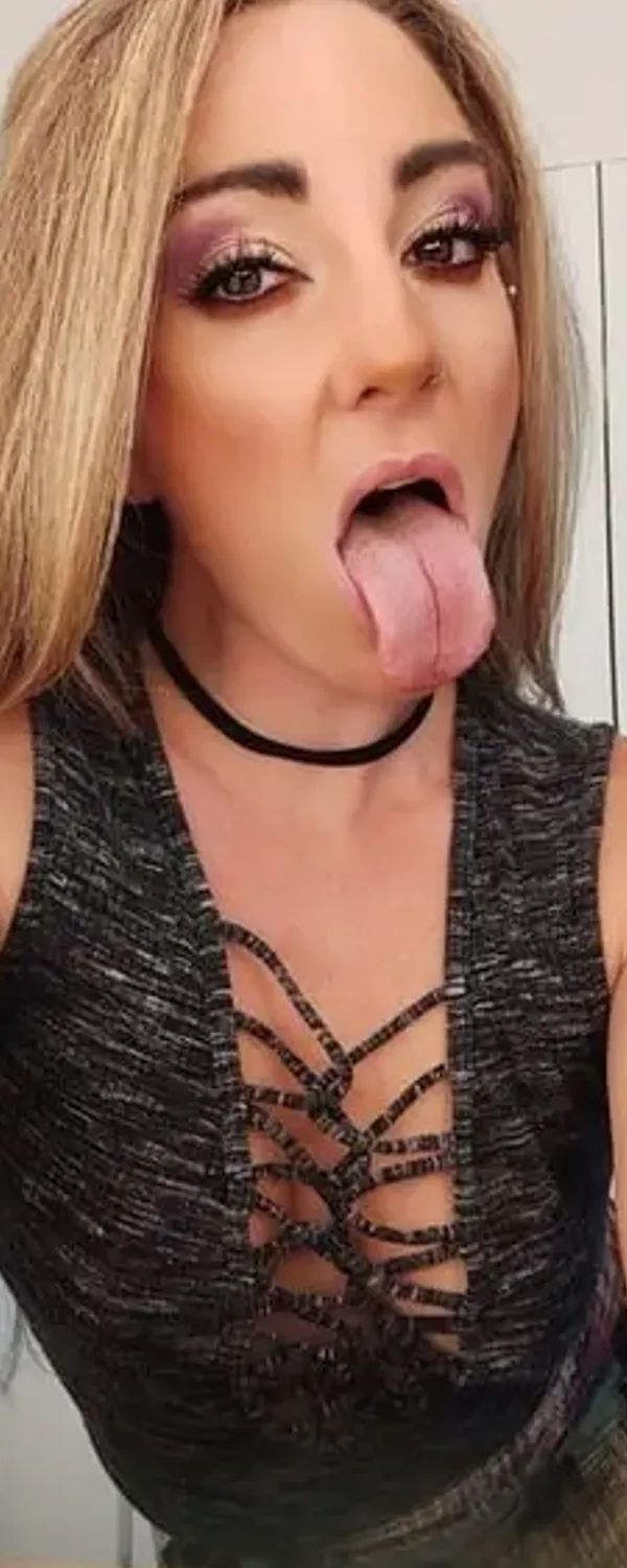Savannah Fox OnlyFans photo 1