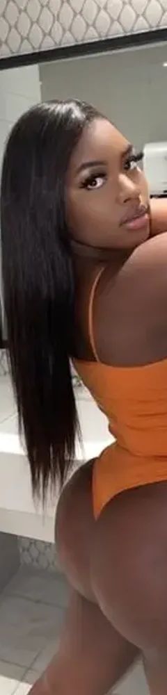 Blac Bombshell 🍫