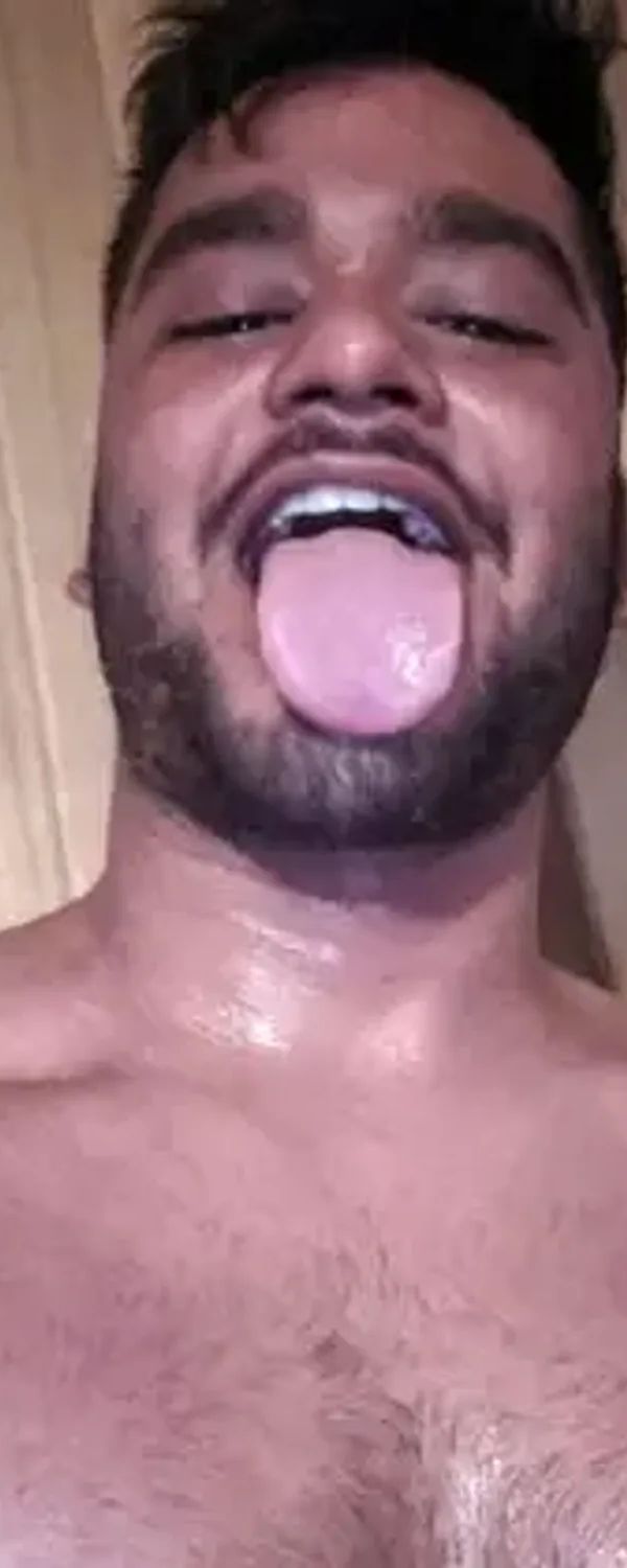Joshua Lewis 🍆 B/g Page OnlyFans photo 1