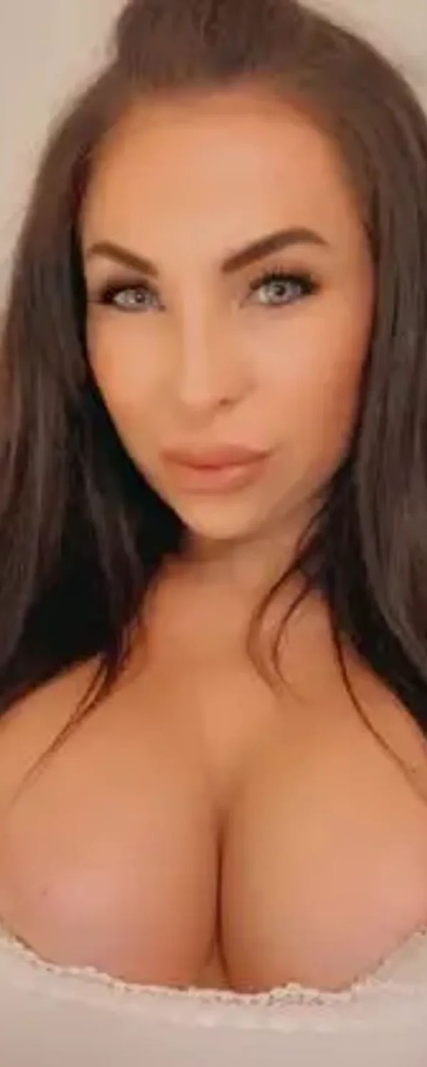𝓜𝓸𝓷𝓽𝓪𝓷𝓪 𝓜𝓲𝓷𝔁 OnlyFans photo 1