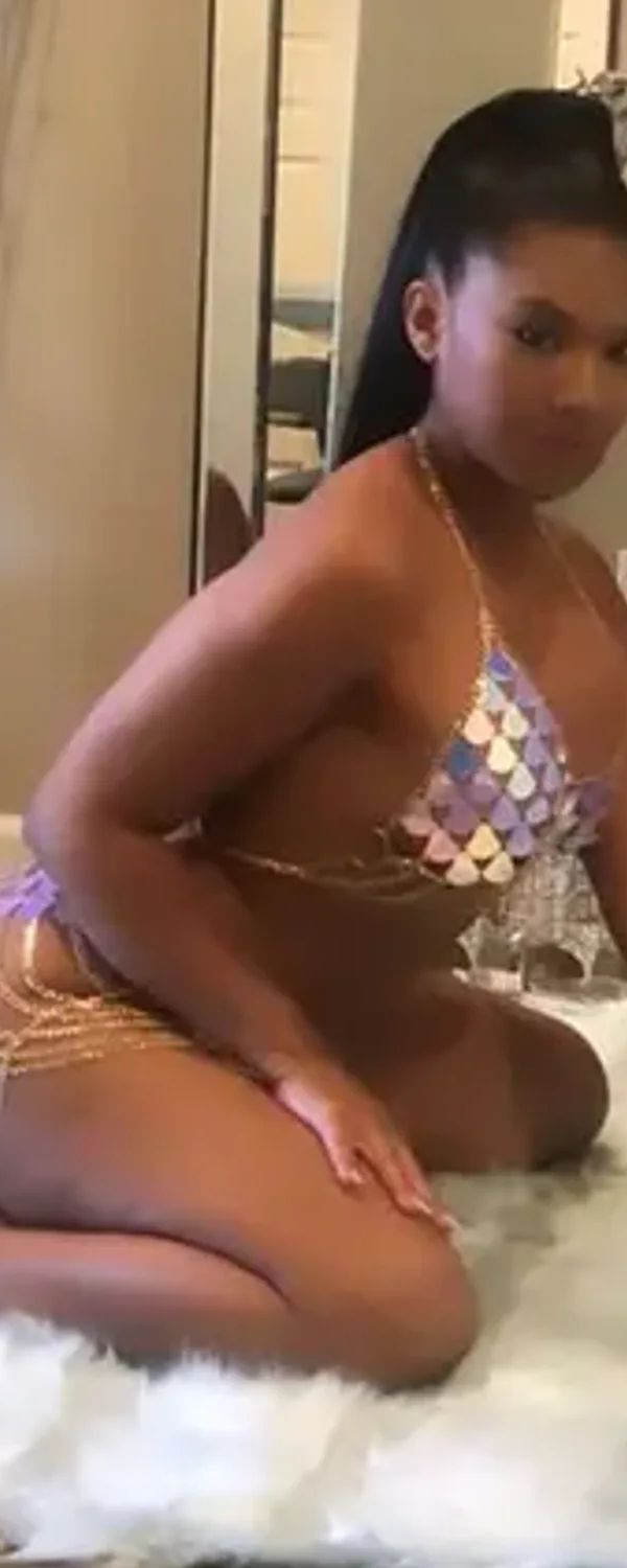 Emyy Ruiz OnlyFans photo 1
