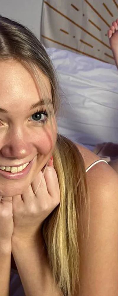 Kayla Bumsy - 18 Blonde & Single