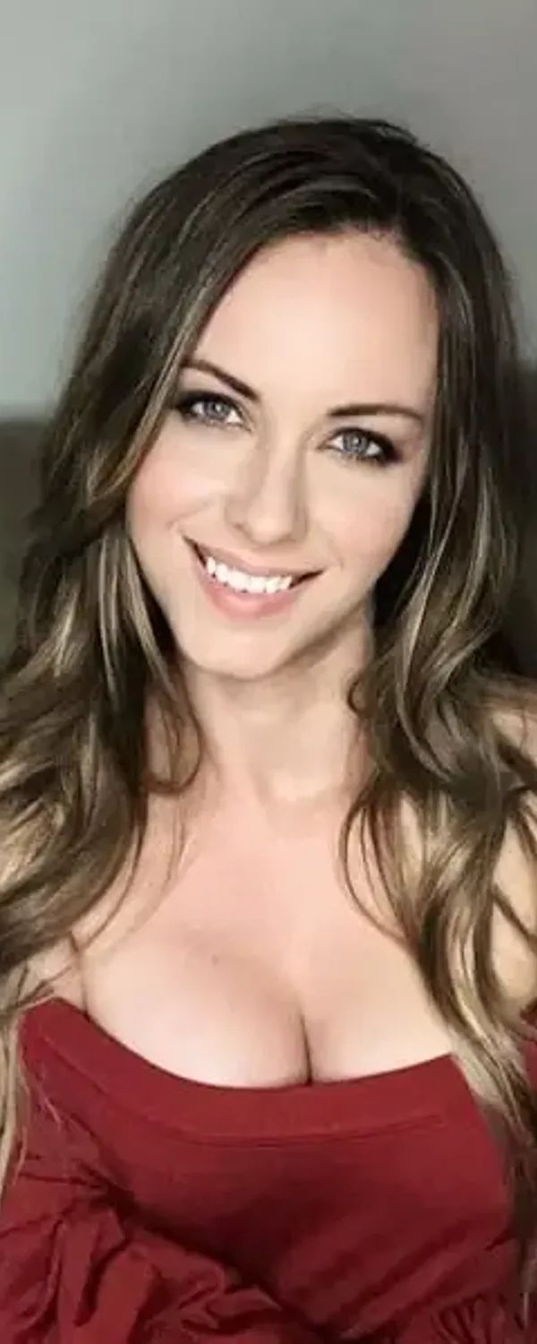 Sarah Hayes (vip) OnlyFans photo 1