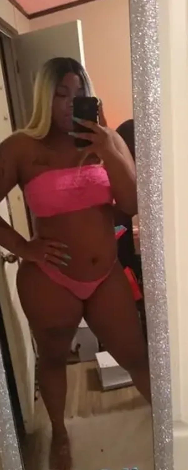 Ebonyhotwife OnlyFans photo 1