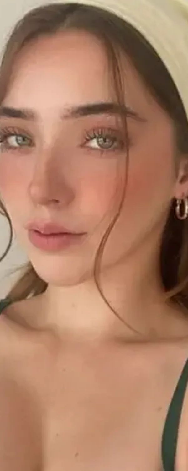 Sophia V OnlyFans photo 1