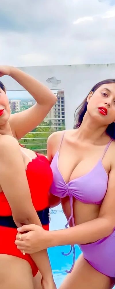 Sanna And Selena