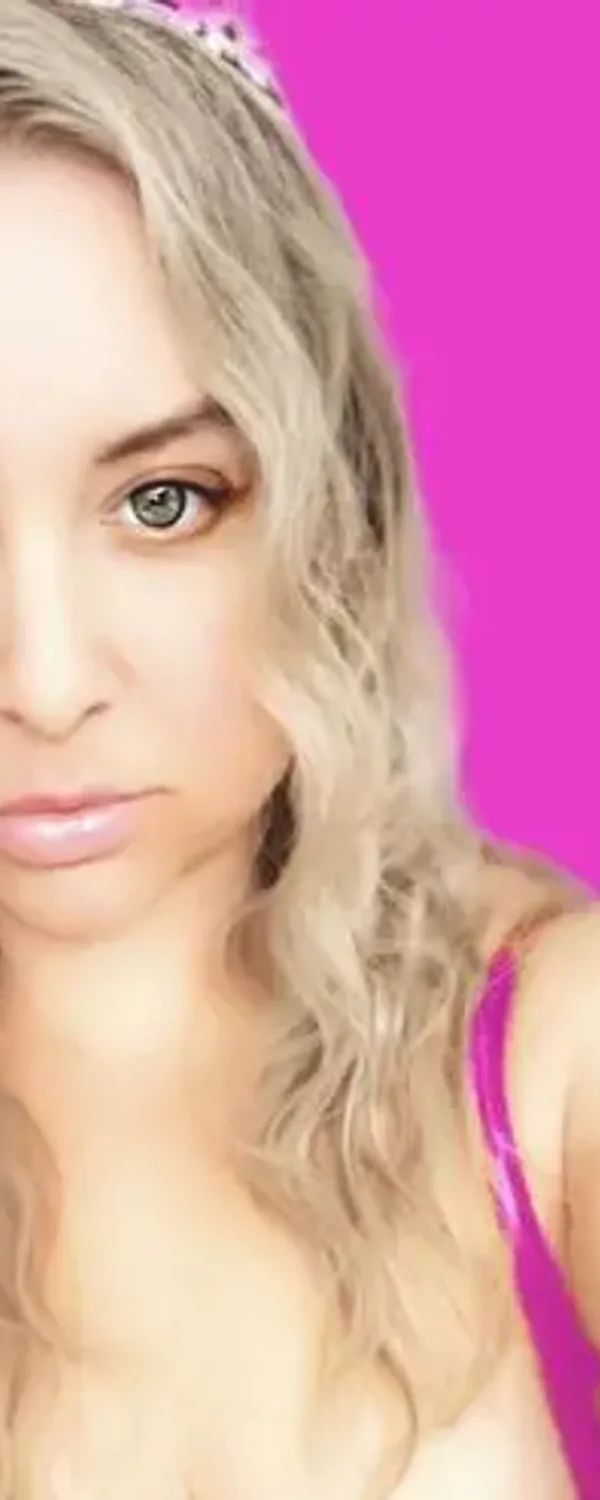 GODDESS FARTS - FART FETISH OnlyFans photo 1