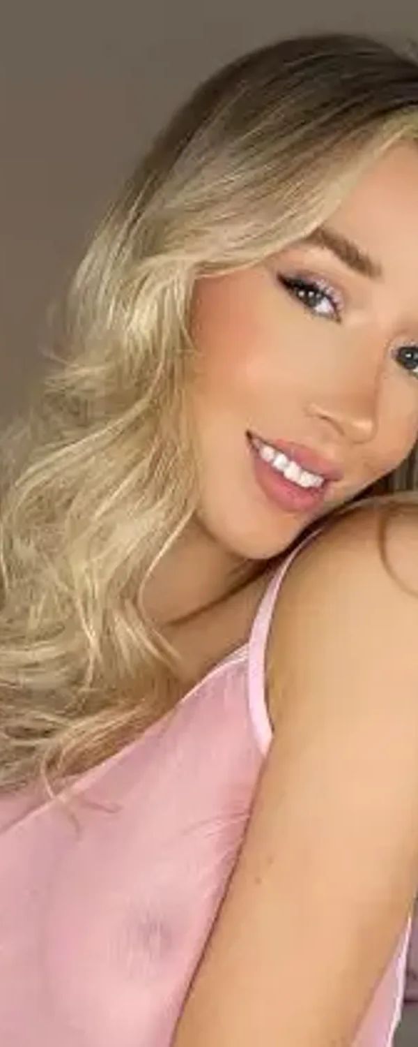 Sarah Nicholas OnlyFans photo 1