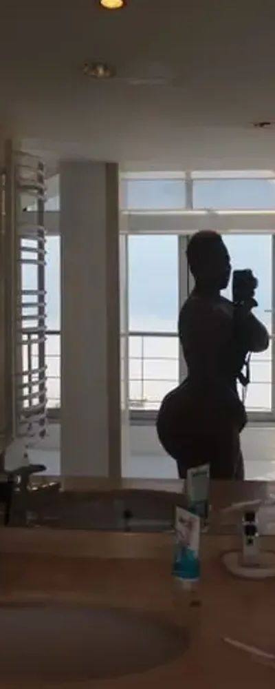 Tabby Ebony 🍑