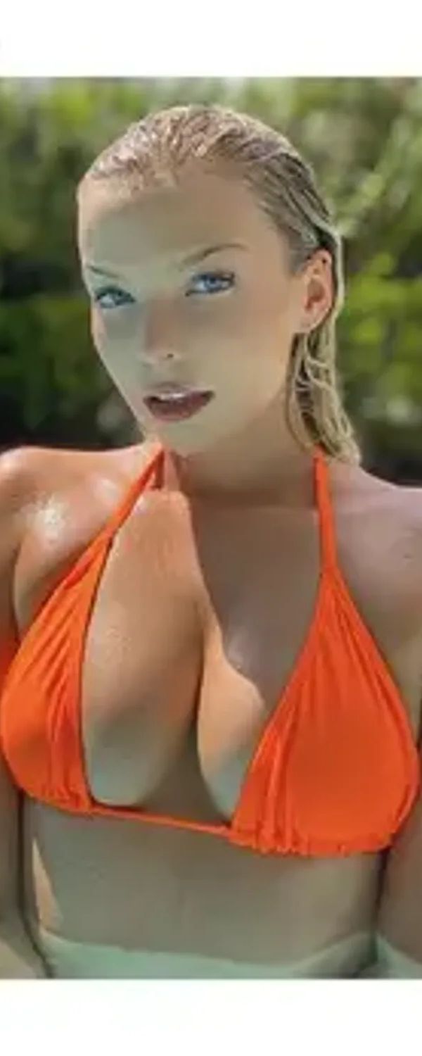 Chanelthealientease OnlyFans photo 1