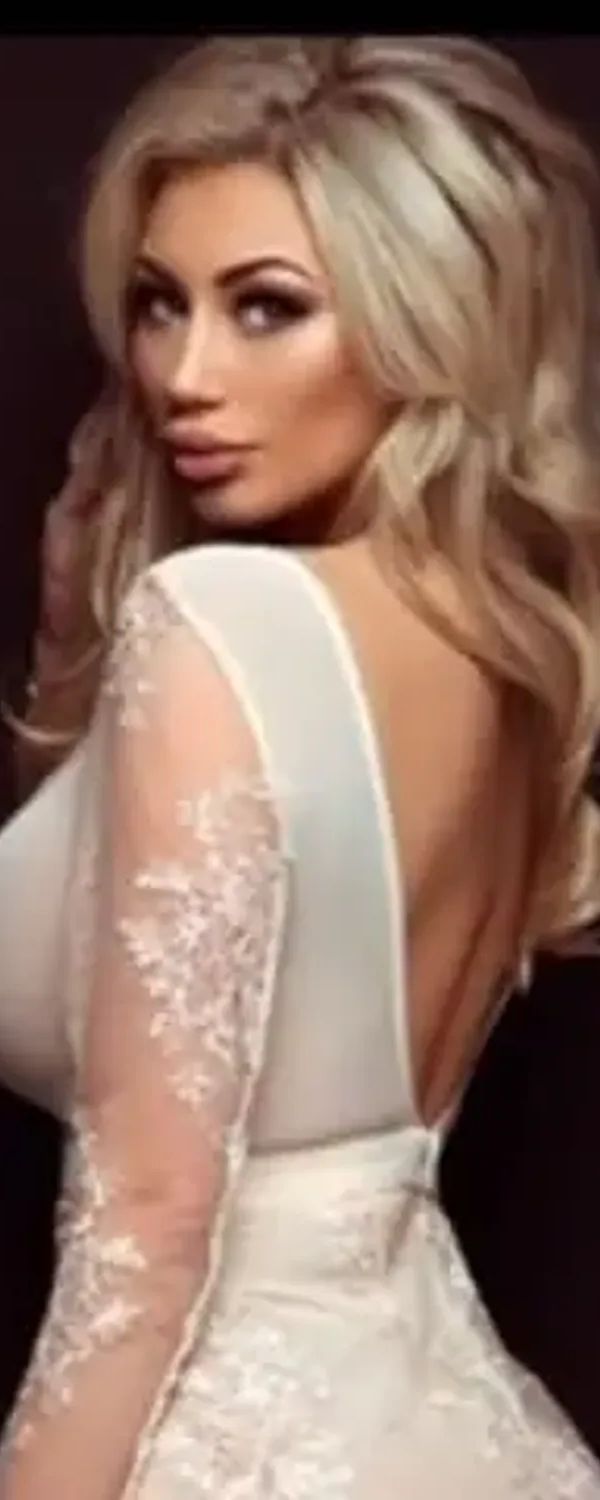Sophie D OnlyFans photo 1