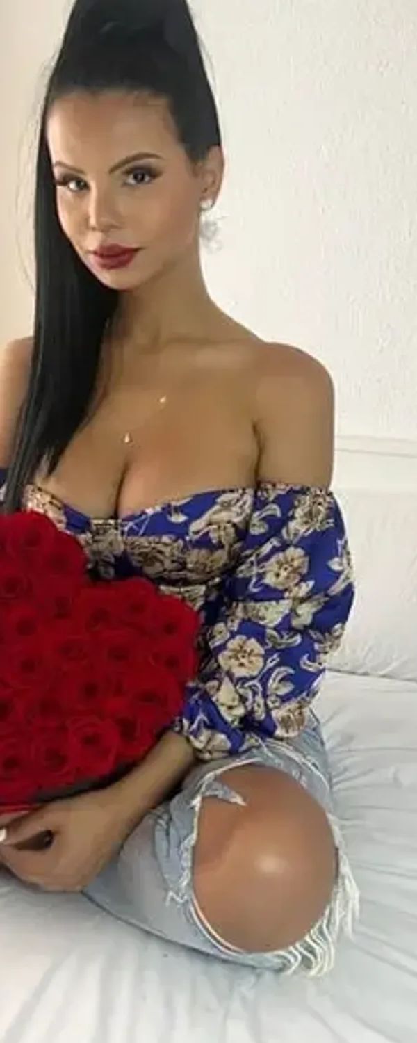 Bella🍑/ Pussy/ Ass/party🍭☔️ OnlyFans photo 1