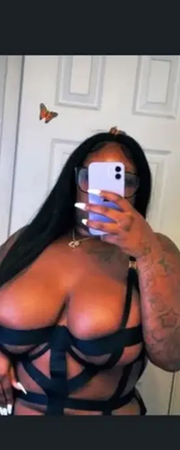 Queen Deepthroat OnlyFans photo 1