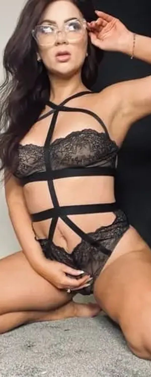 Flirty Madame ๐ OnlyFans photo 1