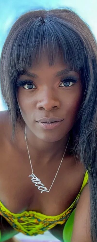 Ana Foxxx