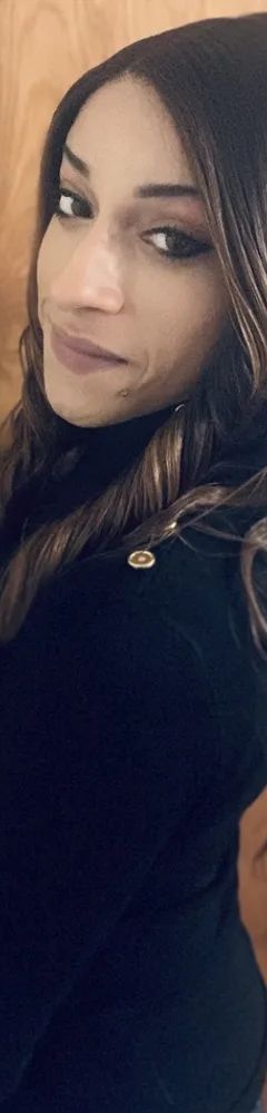 Angela Lar